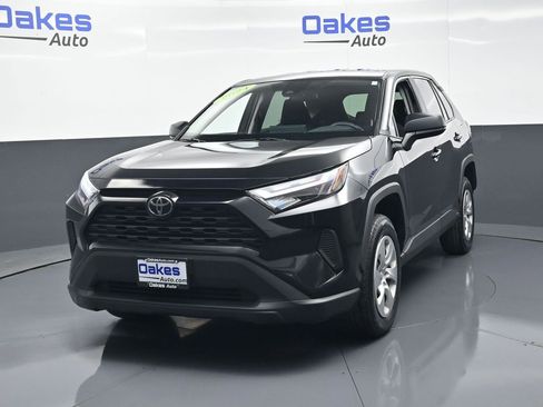 Used 2024 Toyota RAV4 LE AWD/4WD image 4