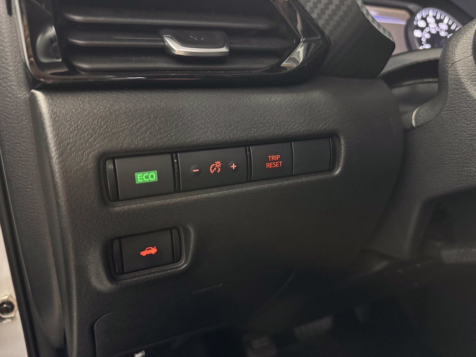 Certified 2024 Nissan Sentra SV FWD image 27