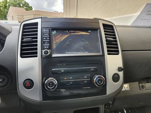 Used 2019 Nissan Frontier SV RWD image 11