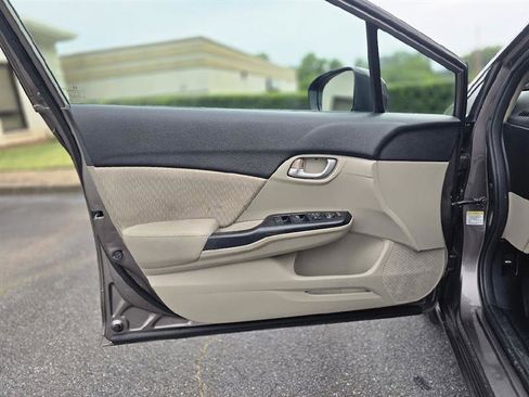 Used 2015 Honda Civic LX image 29