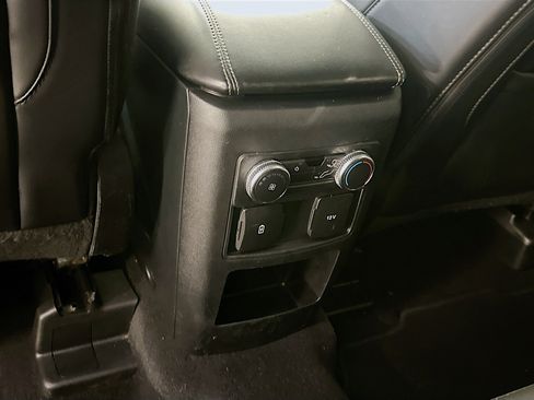 Used 2021 Ford Explorer XLT w/ Equipment Group 202A AWD/4WD image 29