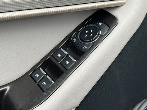 New 2026 Ford Explorer Active w/ Active Comfort Package image 19