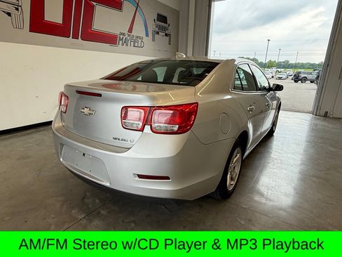 Used 2016 Chevrolet Malibu LT FWD image 3