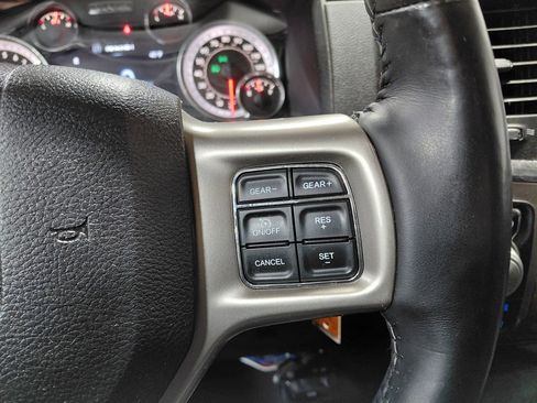 Certified 2018 RAM 1500 Laramie image 41