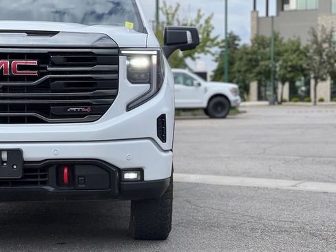 Used 2024 GMC Sierra 1500 AT4 w/ Technology Package AWD/4WD image 10