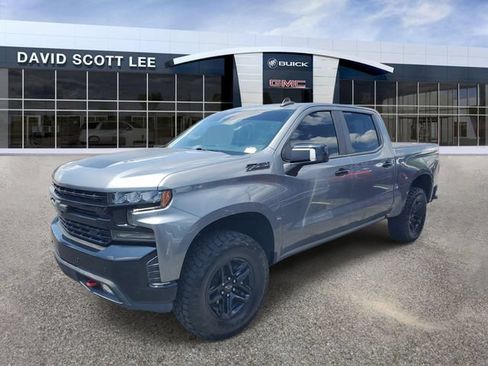 Used 2021 Chevrolet Silverado 1500 LT Trail Boss w/ Convenience Package II AWD/4WD image 2