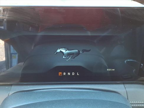 Used 2024 Ford Mustang Premium image 6