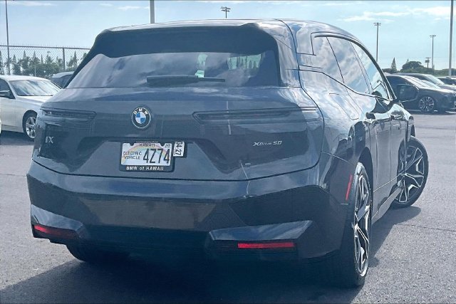 Used 2025 BMW iX xDrive50 w/ Sport Package AWD/4WD image 2