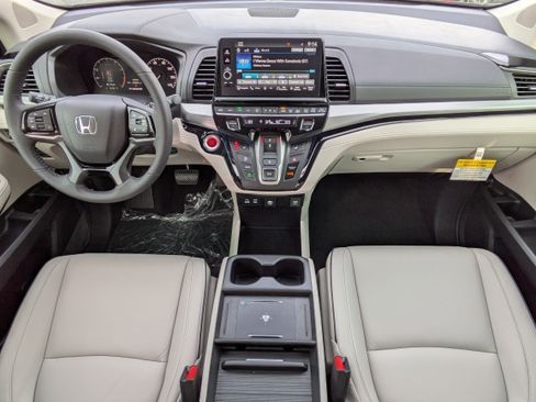 New 2026 Honda Odyssey Touring image 19