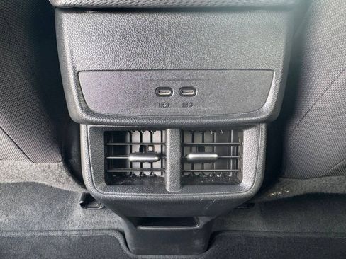 Used 2026 Chevrolet Equinox LT AWD/4WD image 27