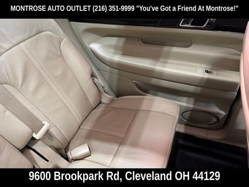 Used 2019 Lincoln MKT AWD image 34