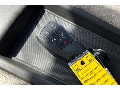 Used 2023 Chevrolet Silverado 1500 LTZ image 13