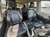 Used 2017 Chrysler Pacifica Touring-L image 2