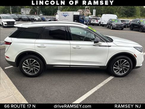 Used 2022 Lincoln Corsair AWD w/ Equipment Group 101A image 8