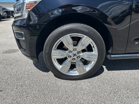 Used 2024 Ford Expedition Platinum AWD/4WD image 38