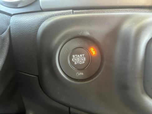 Used 2021 Jeep Wrangler Sport image 26