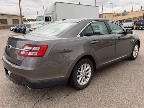 Used 2013 Ford Taurus SE FWD image 6