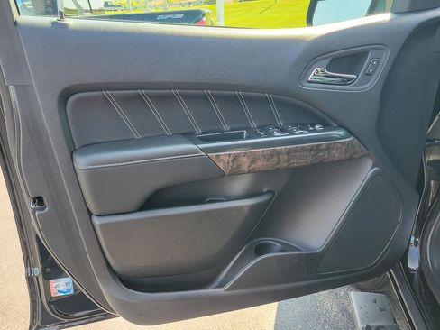 Certified 2022 GMC Canyon Denali w/ Denali Black Edition Package image 21