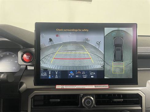 New 2026 Toyota 4Runner TRD Off-Road Premium AWD/4WD image 18