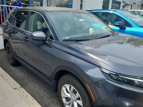 Used 2025 Honda CR-V LX image 2