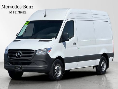 Used 2025 Mercedes-Benz Sprinter 2500 image 1