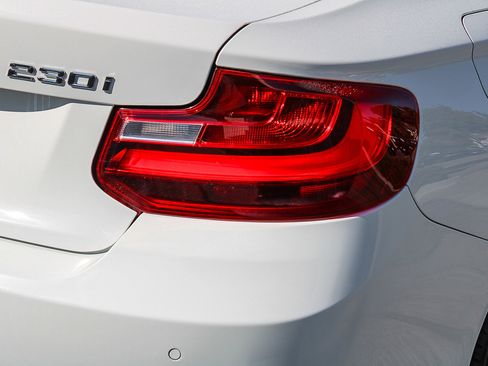 Used 2017 BMW 230i Coupe image 7