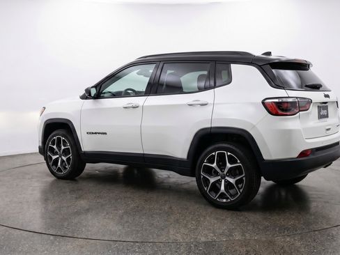 Used 2025 Jeep Compass Limited image 6