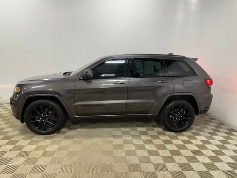 Used 2021 Jeep Grand Cherokee Laredo X image 6