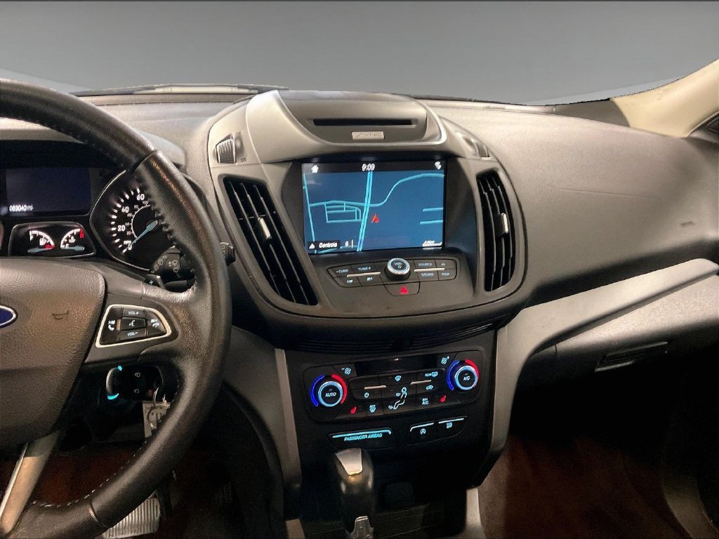 Used 2017 Ford Escape SE w/ SE Leather Comfort Package AWD/4WD image 18