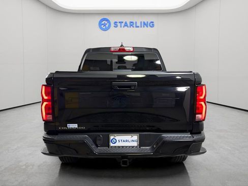Used 2024 Chevrolet Colorado Z71 w/ Z71 Convenience Package 2 AWD/4WD image 8