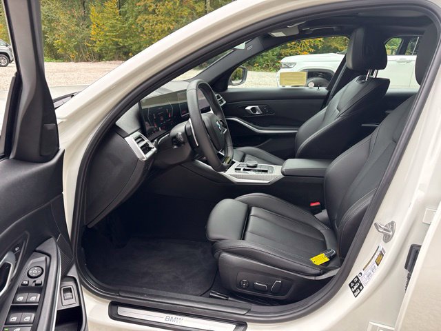 Used 2026 BMW 330i xDrive Sedan AWD/4WD image 25
