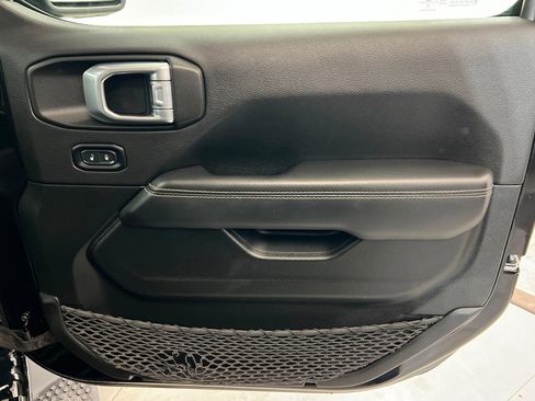 Used 2022 Jeep Wrangler Unlimited Sahara w/ Cold Weather Group image 24