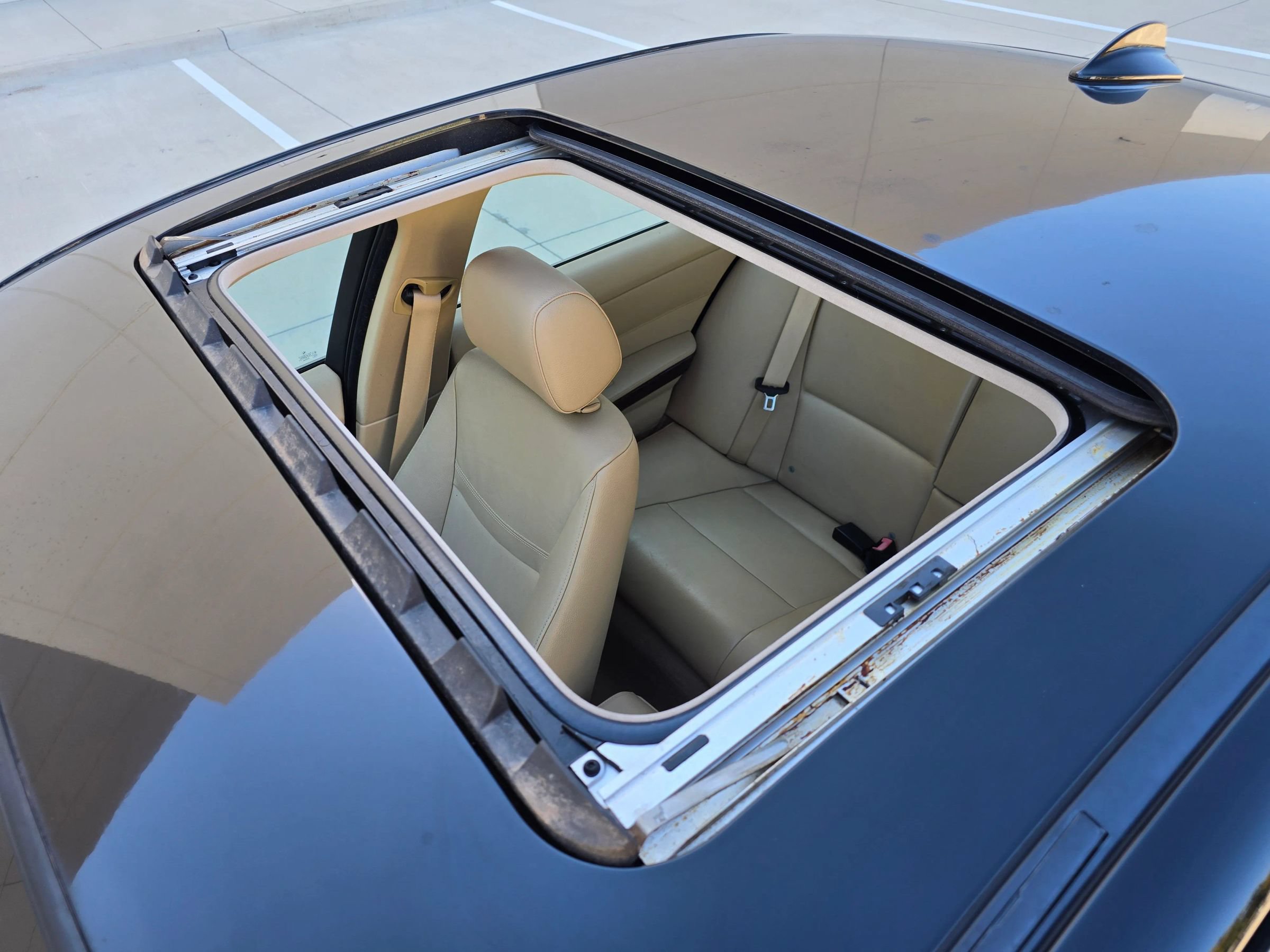 Used 2010 BMW 328i Sedan RWD image 37