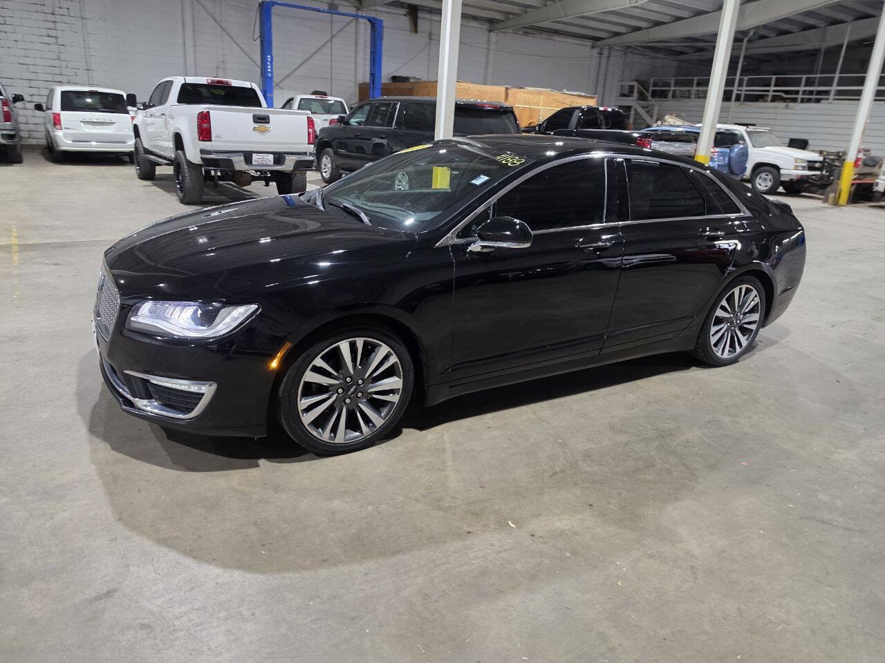 Used 2017 Lincoln MKZ Reserve w/ Climate Package FWD image 1