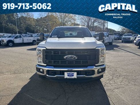 New 2026 Ford F250 XL w/ XL Chrome Package image 3