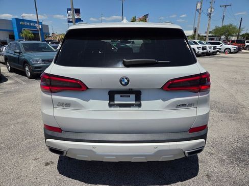 Used 2019 BMW X5 xDrive40i w/ Luxury Seating Package AWD/4WD image 12