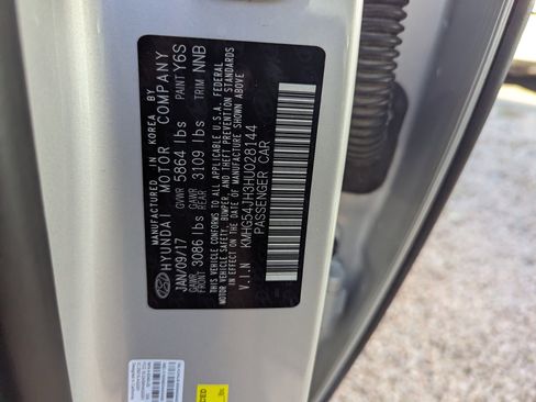 Used 2017 Genesis G90 5.0 Ultimate image 31