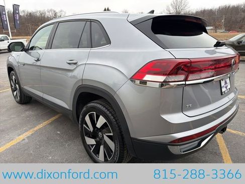Used 2024 Volkswagen Atlas Cross Sport SE FWD image 6