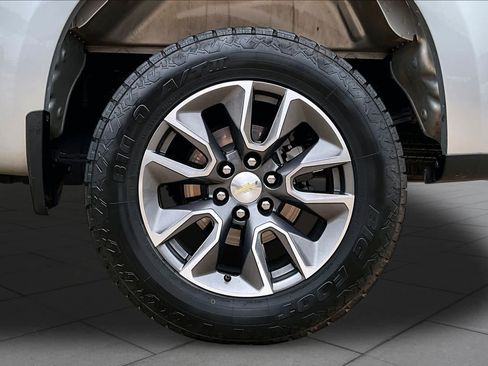 Used 2020 Chevrolet Silverado 1500 LT w/ Texas Edition RWD image 11