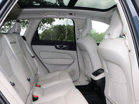 Used 2020 Volvo XC60 T5 Inscription w/ Protection Package Premier AWD/4WD image 38