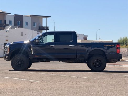 Used 2023 Ford F350 Platinum w/ Tremor Off-Road Package AWD/4WD image 6