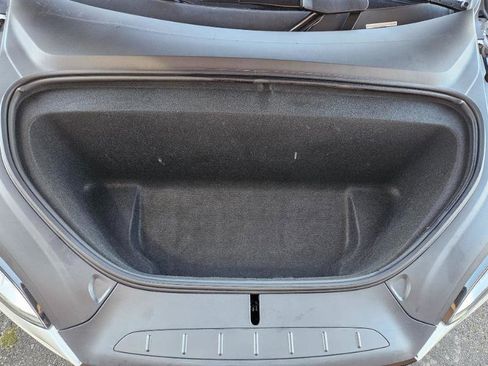 Used 2022 Tesla Model X image 26