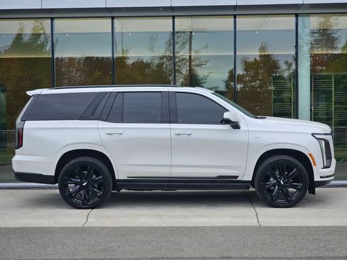 Certified 2025 Cadillac Escalade Sport Platinum AWD/4WD image 6