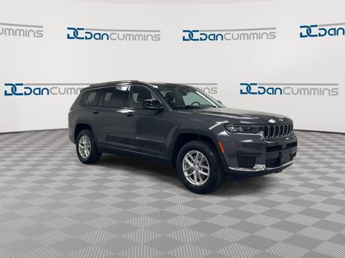 Used 2023 Jeep Grand Cherokee L Laredo w/ Luxury Tech Group I AWD/4WD image 2