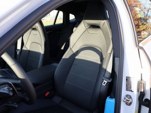 New 2026 Porsche Panamera image 5