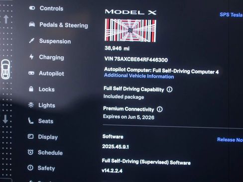 Used 2024 Tesla Model X Plaid image 37