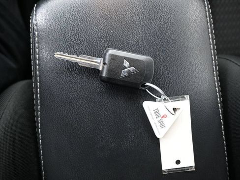 Used 2020 Mitsubishi Eclipse Cross LE AWD/4WD image 18
