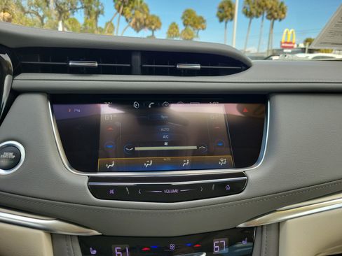 Used 2019 Cadillac XT5 Luxury image 24