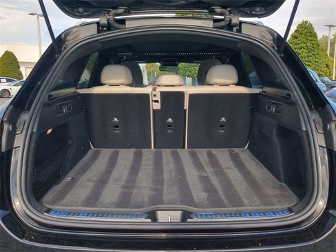 Used 2024 Mercedes-Benz GLC 300 4MATIC image 14