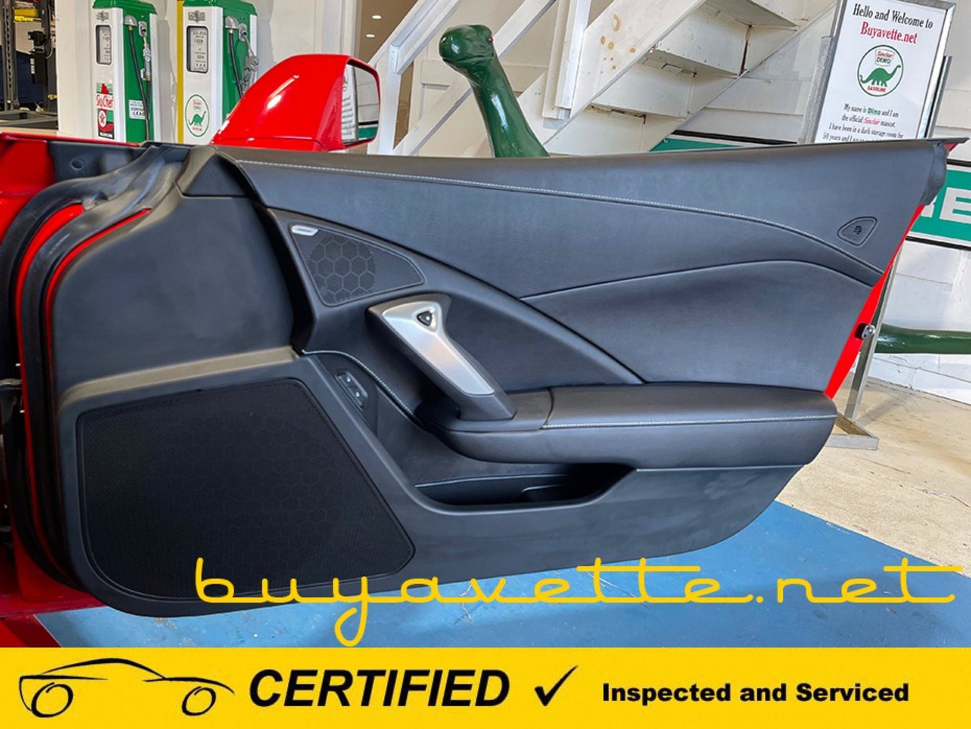 Used 2018 Chevrolet Corvette Stingray Coupe RWD image 20